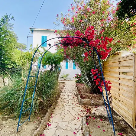 Meublée Pieds Dans L'eau, Au Mois Ou Villa La Seyne-sur-Mer